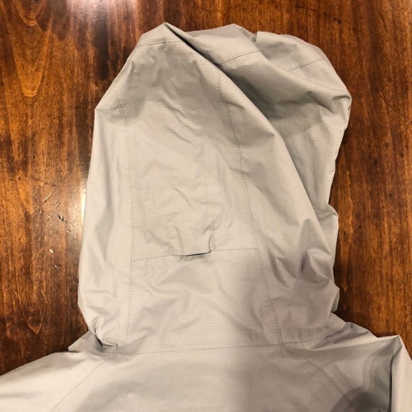 The North Face Gray and Pink Women's Jacket - Picture 3 of 6